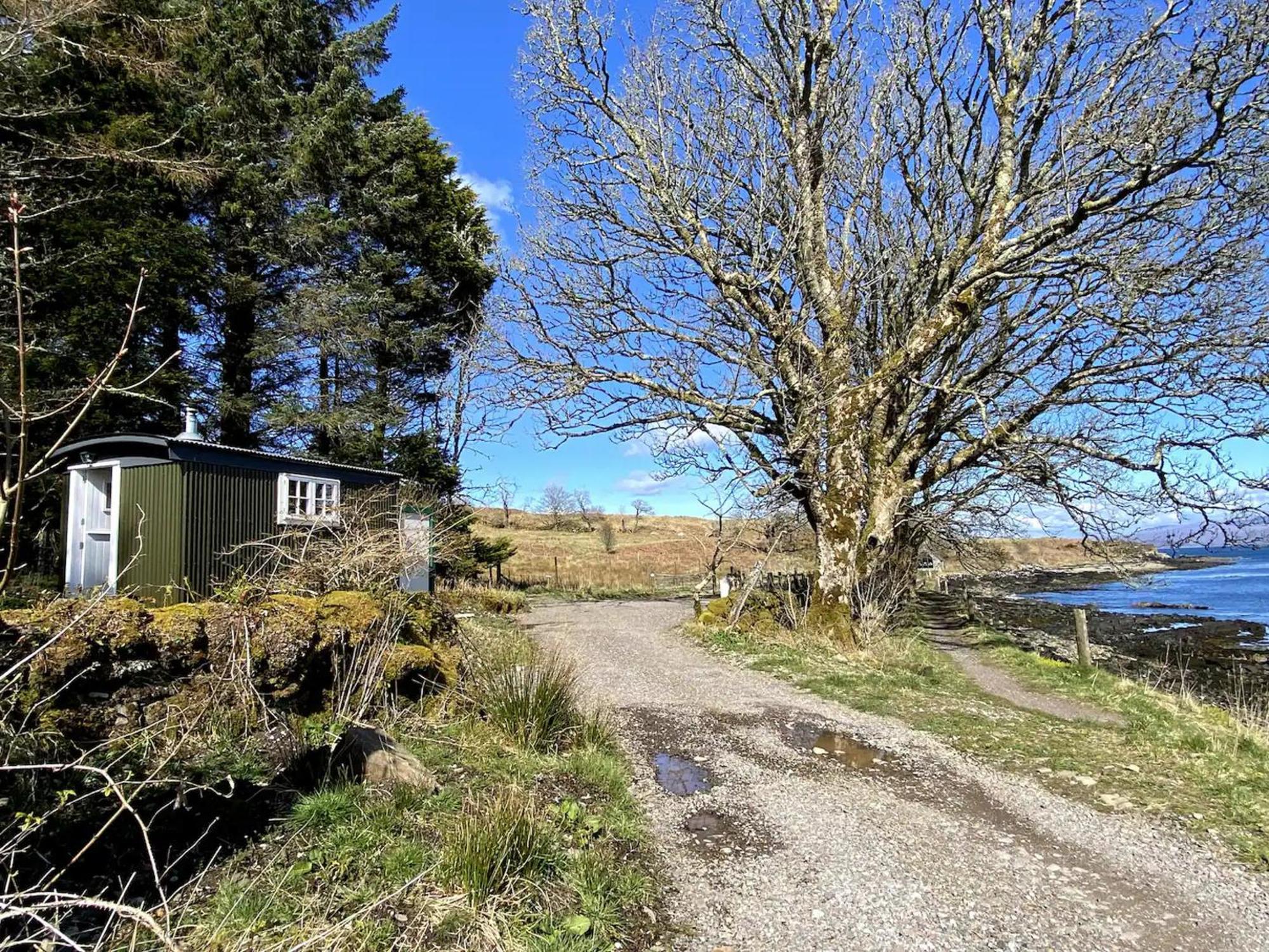 Corry Lodge Estate - Sheperds Huts Or Container Stays With Sea View Broadford (Isle of Skye) Zewnętrze zdjęcie