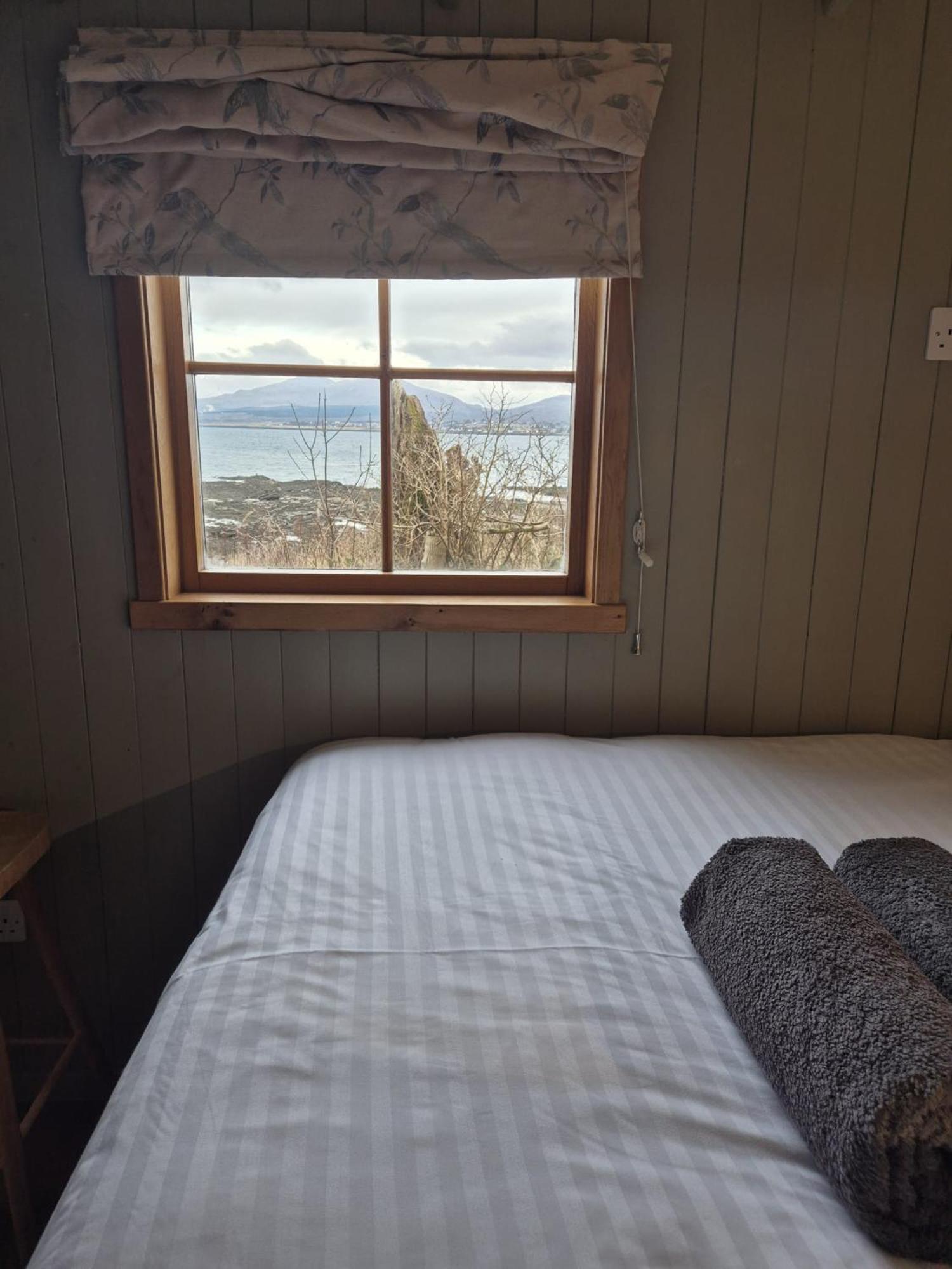 Corry Lodge Estate - Sheperds Huts Or Container Stays With Sea View Broadford (Isle of Skye) Zewnętrze zdjęcie